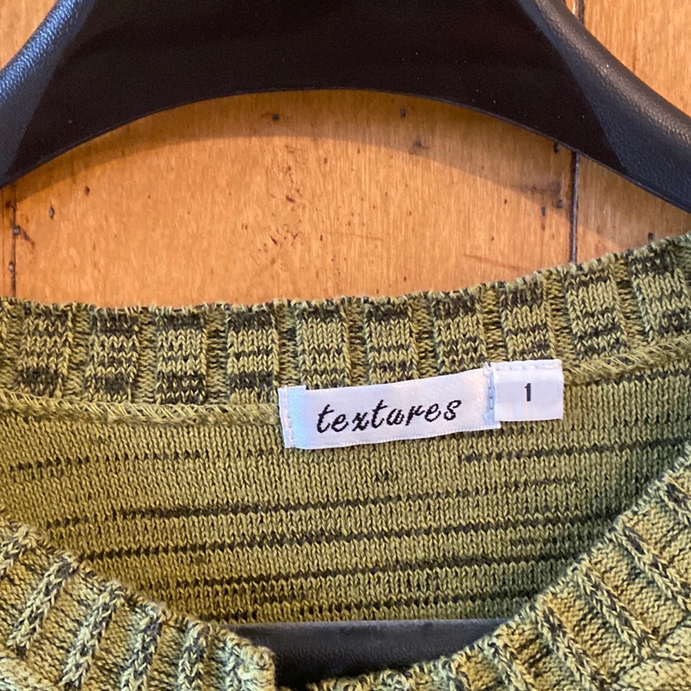 Textures brand size 1-like new